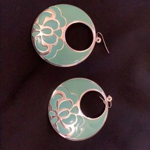 Great summer earrings!